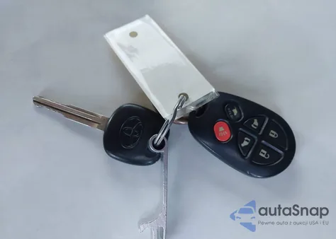 2006 Toyota Sienna Xle from USA, damaged, VIN 5TDBA22C16S061095